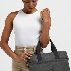 Beste deal 🎁 Goedkoopste ⭐ Kipling ELSIL Unisex Laptoptas - Black Peppery 🎉 ⭐ -Tassen-Dames Verkoop 473x840 1