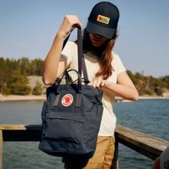 Beste Pirce 🤩 Beste Verkoop 👏 Fjallraven Fjällräven Kånken Totepack Unisex Rugzak - Fog 😍 ✨ -Tassen-Dames Verkoop 550x365 8