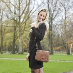 Goedkoopste 🎉 Beste deal 🎁 Enrico Benetti Nora 66545 Schoudertas Met Overslag Met Vlechtwerk - Cognac 💯 ✔️ -Tassen-Dames Verkoop 550x366 68