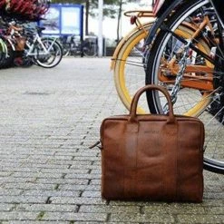 Aanbiedingen 🌟 Hete verkoop 😍 DSTRCT Limited Laptoptas - 14 Inch - Cognac 🎁 😀 -Tassen-Dames Verkoop 550x550 242