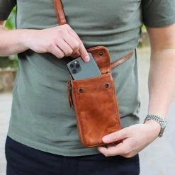 Beste deal β€οΈ Goedkoop π Bear Design Elske Leren Telefoontasje - Cognac π― π€© 20 Beste deal β€οΈ Goedkoop π Bear Design Elske Leren Telefoontasje - Cognac π― π€© -Tassen-Dames Verkoop 550x550 766