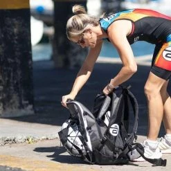 Beste Pirce ⌛ Goedkoop 🧨 Cadomotus Cádomotus Airflow XL Sportrugzak 55 Liter (40+15) Rood-Grijs - Ruime En Super Lichte Sporttas Voor O.a. Skeeleren, Schaatsen, Wielrennen En Mountainbike - Wedstrijdtas Met Rugventilatie, Helmvak En Schoenenvak ⌛ 💯 -Tassen-Dames Verkoop 550x550 861