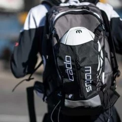 Beste Pirce ⌛ Goedkoop 🧨 Cadomotus Cádomotus Airflow XL Sportrugzak 55 Liter (40+15) Rood-Grijs - Ruime En Super Lichte Sporttas Voor O.a. Skeeleren, Schaatsen, Wielrennen En Mountainbike - Wedstrijdtas Met Rugventilatie, Helmvak En Schoenenvak ⌛ 💯 -Tassen-Dames Verkoop 550x550 862